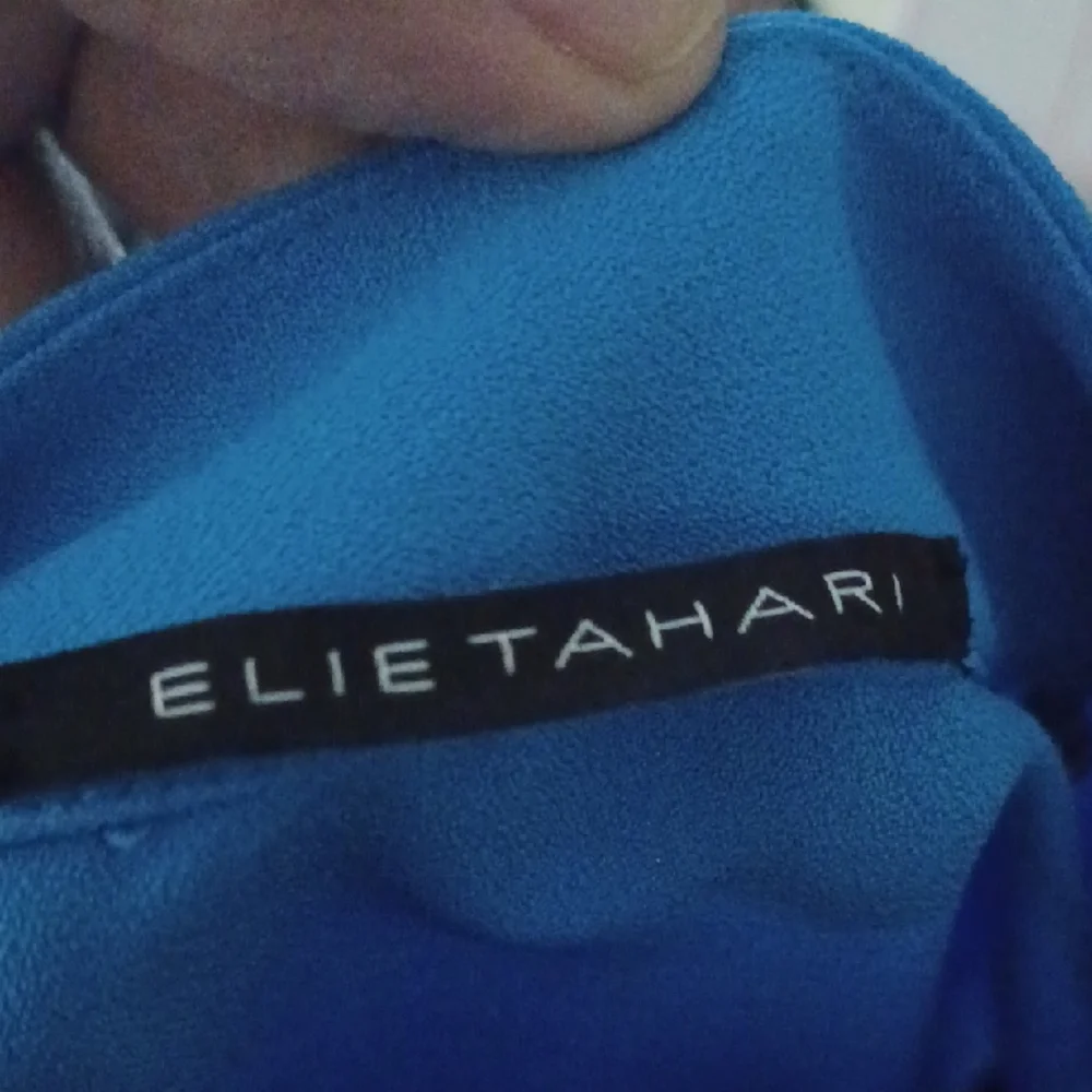 Elie Tahari Vibrant Blue Ruffle Blouse, M - Picture 2 of 5